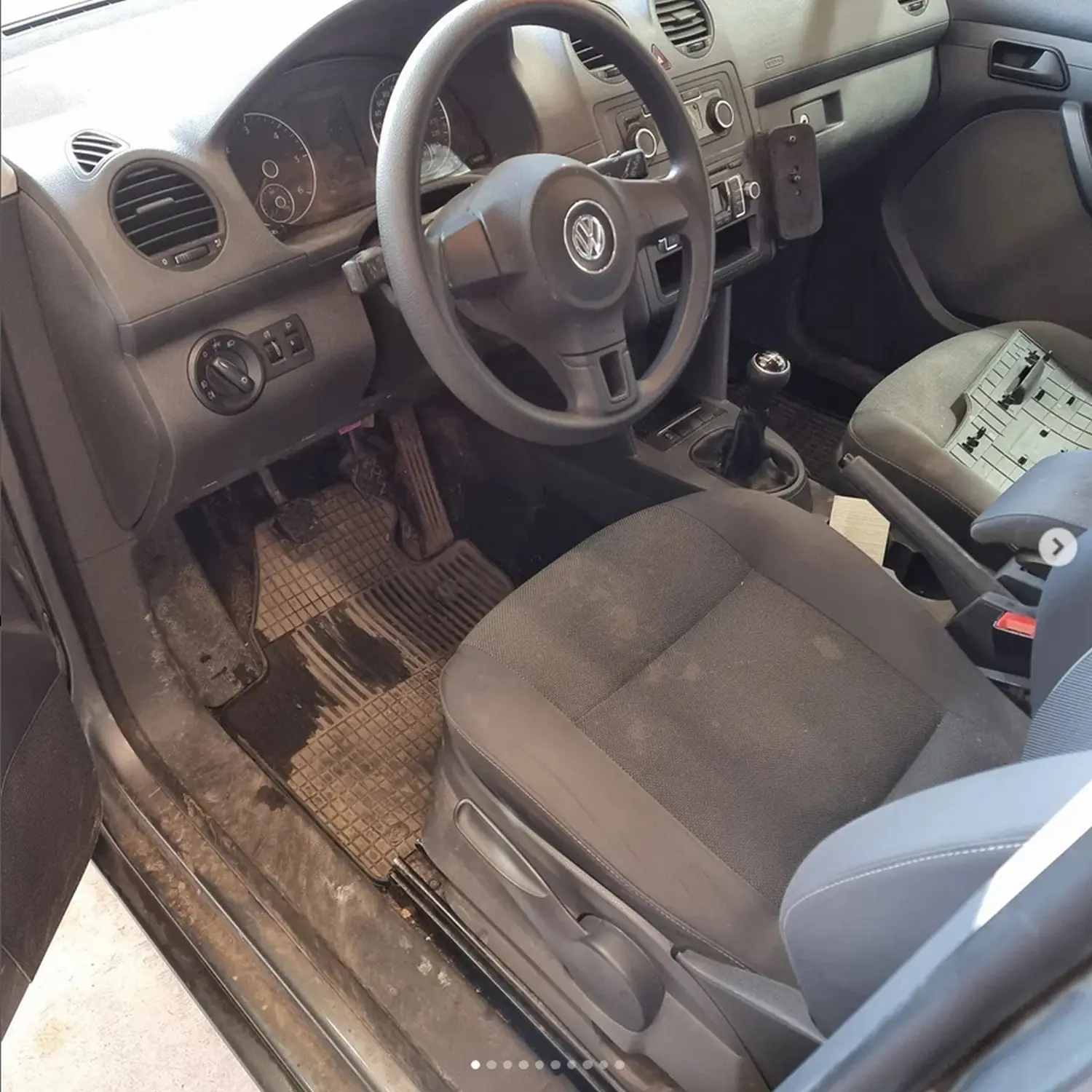 Vorher VW Caddy Innenraumaufbereitung von Der Fahrzeugaufbereiter - Sebastian Otto